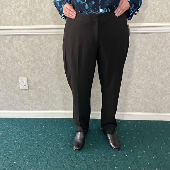 NEW Classic Black Straight Leg Dress Pants Reitmans 20P - Picture 1 of 12